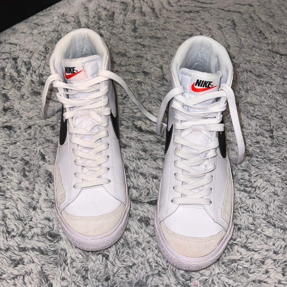 Nike Blazer Mid '77 Shoes - Brand New